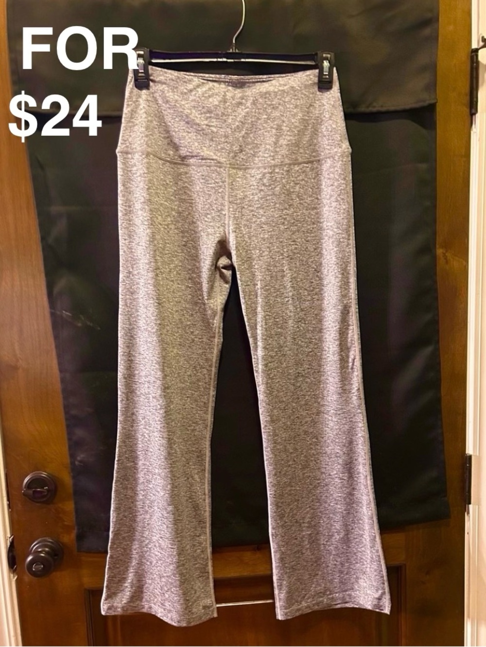 Flattering Women’s XL Athletic/Yoga 15% Spandex! Waist 32” -35”  High Quality!!